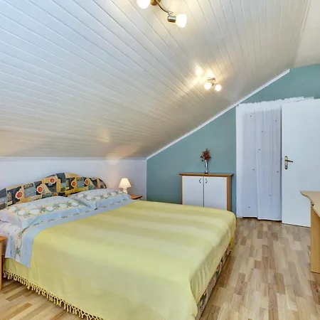 Dami Apartment